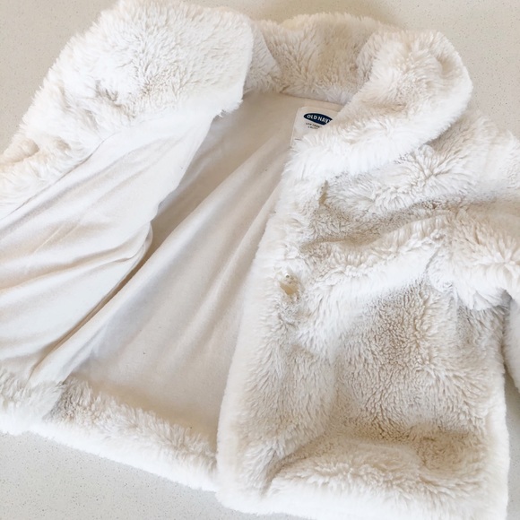 Old Navy Faux Fur Jacket - Picture 2 of 5